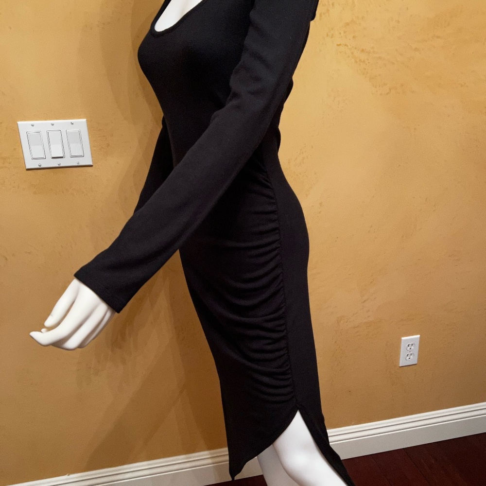 Dress - Picture 2 of 4